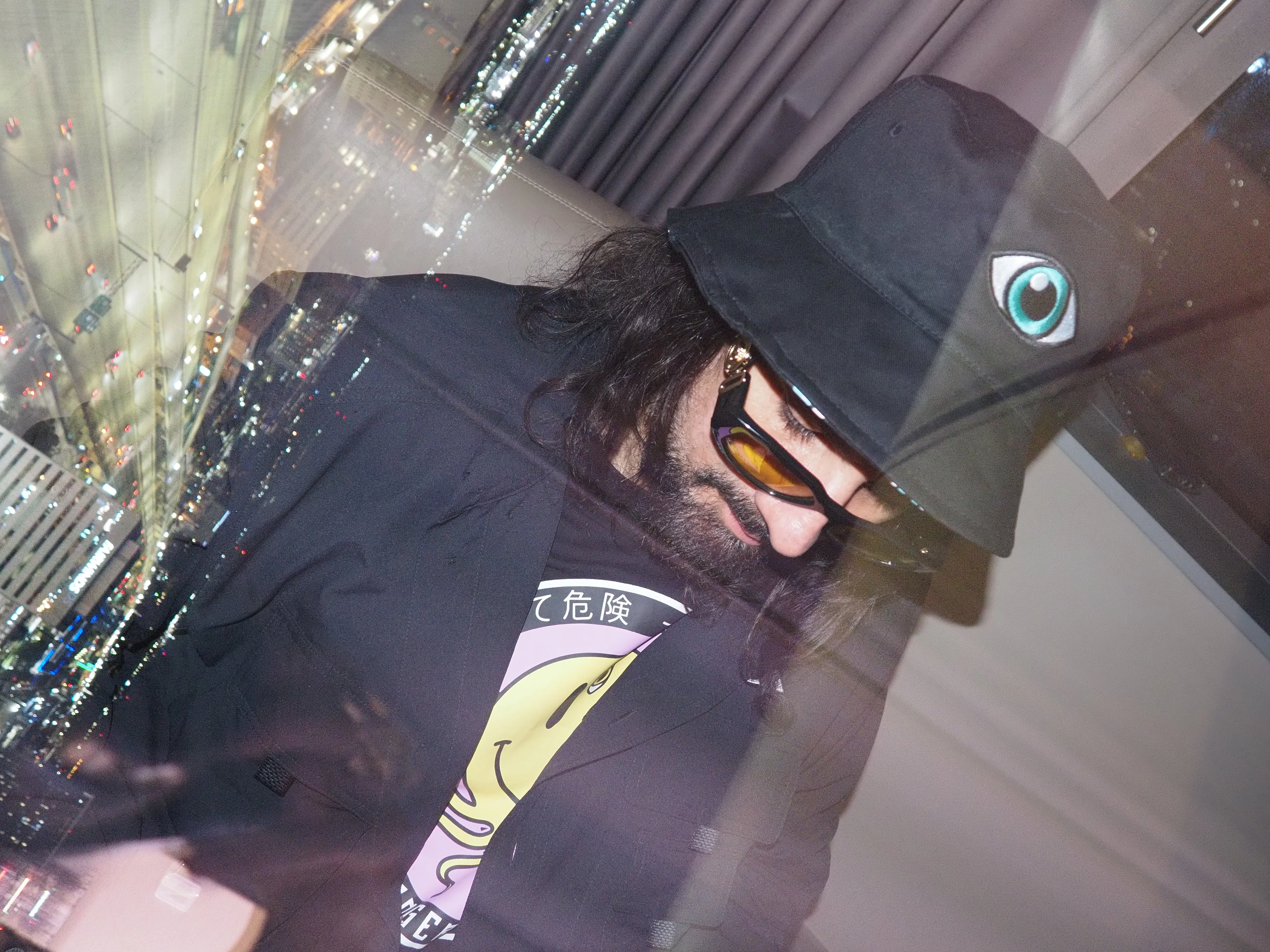 EYES REVERSIBLE STASH POCKET BUCKET HAT